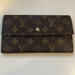 Louis Vuitton trifold international vintage wallet